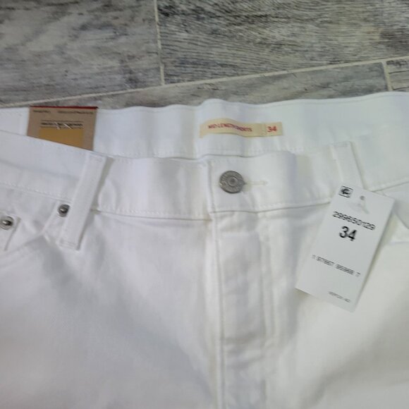 Levi's White Shorts Women's 34 Mid-Length Mid Rise 5 Pocket Cuffed Hem NWT - Picture 2 of 7